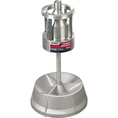 Este balanceador portátil de neumáticos es capaz de balancear rines que tengan un hoyo central de   1-1/2” hasta 4-1/2”.